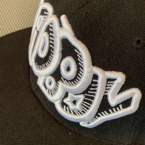 Embroidered Hat - Picture 4 of 4